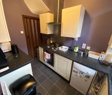 1 bedroom in a house share to rent - Photo 6