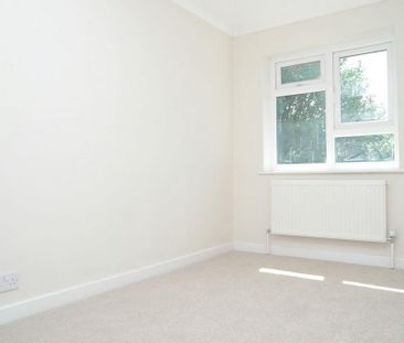 2 bedroom maisonette to rent - Photo 2
