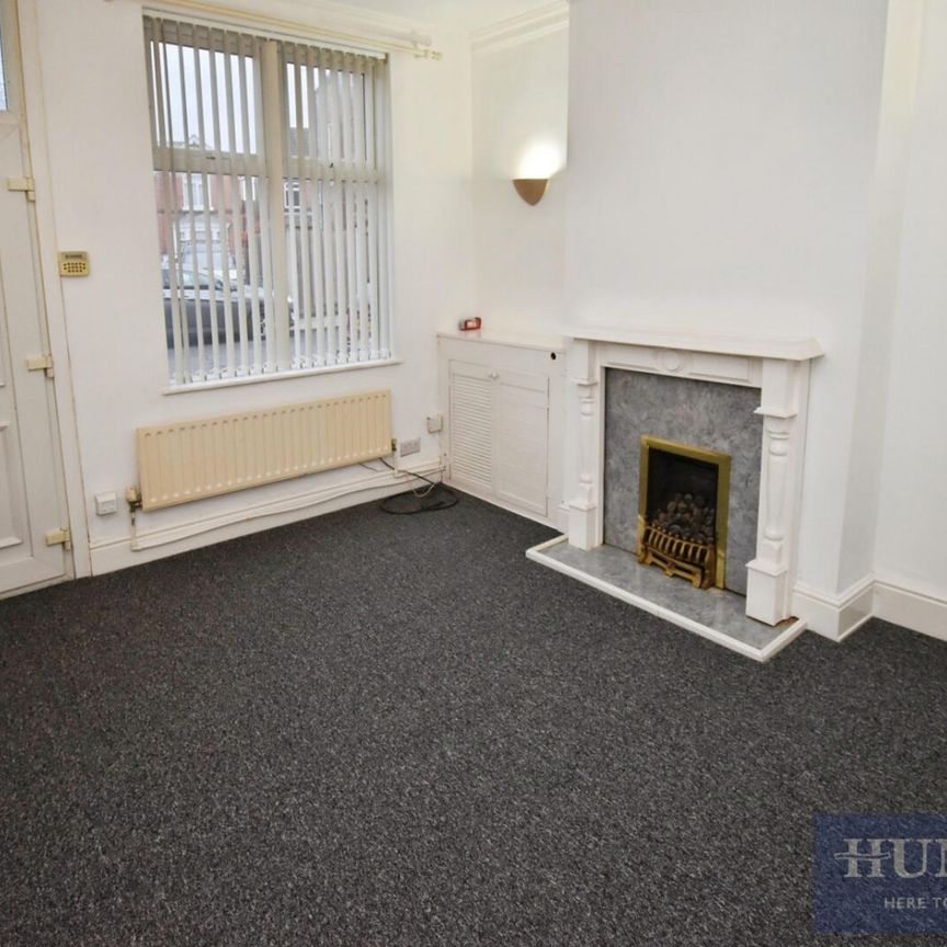 2 bedroom House To Let Total Size: 937 SQ FT - Photo 1