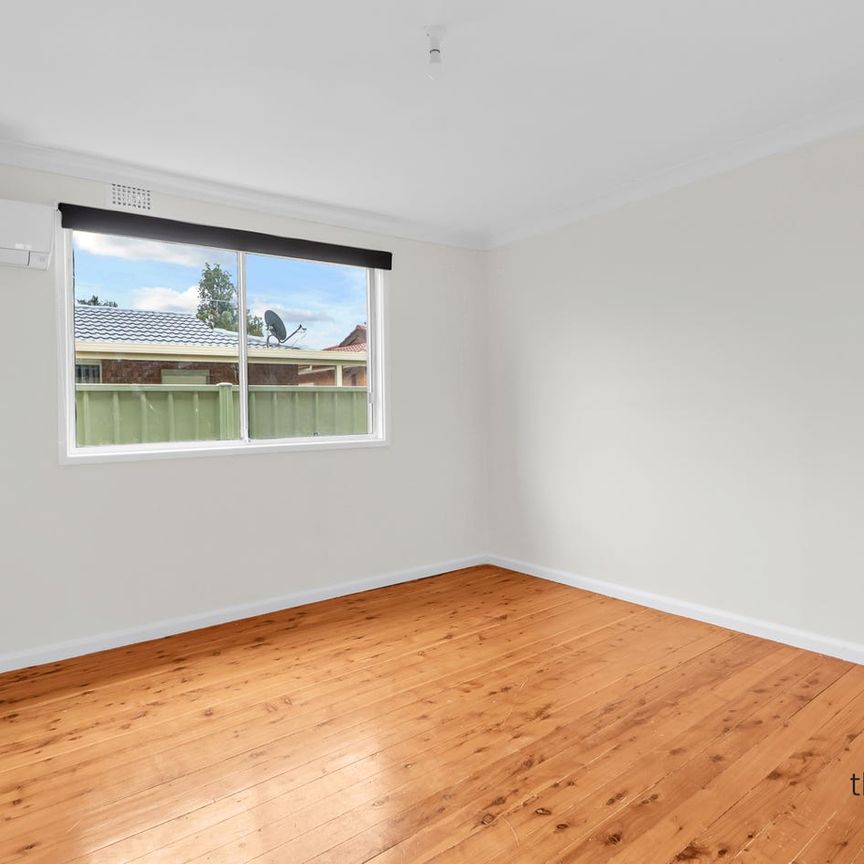 LOVLEY 3 BEDROOM HOUSE - Photo 1