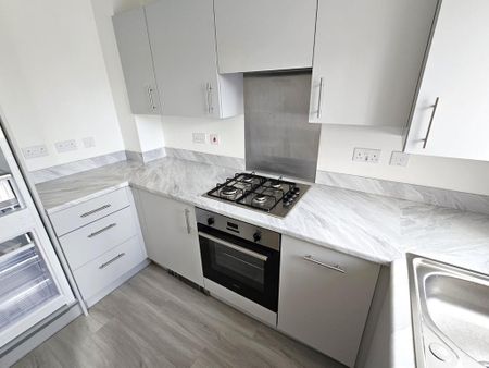 2 bedroom terraced house to rent - Photo 5