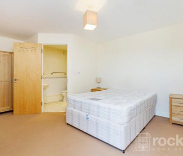 2 bed Flat to rent in Windsor Court, No. 1 London Road, ST5 - Photo 3