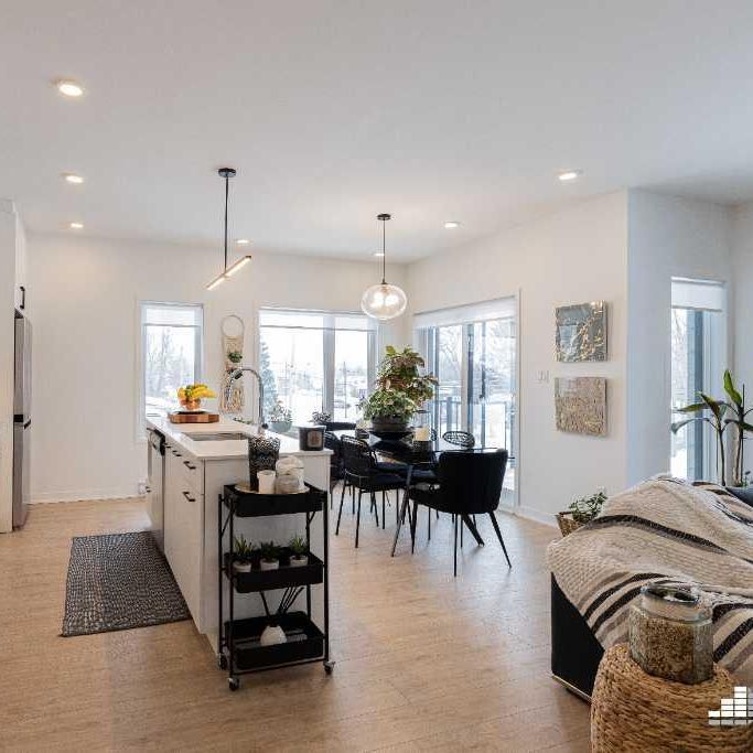 LUXUEUX condo 4 1/2 **Tout inclus** - Photo 1