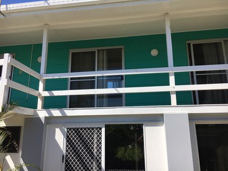 4-bedroom shared studio/granny flat, Coolangatta Road - Photo 3