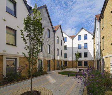 Studio to rent - Photo 6