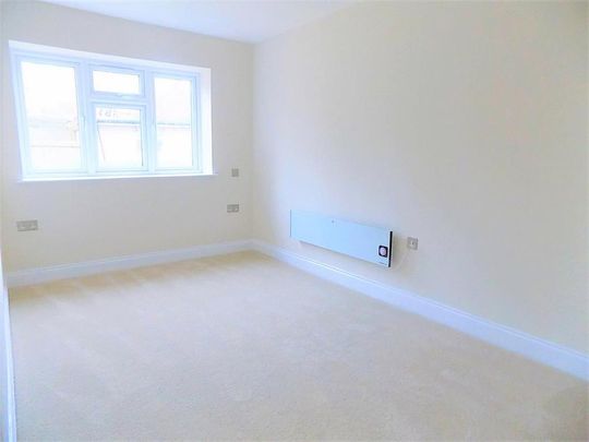 3 bedroom apartment to rent - Photo 1