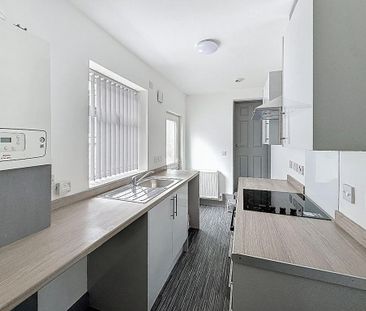 2 bedroom terraced house to rent - Photo 5