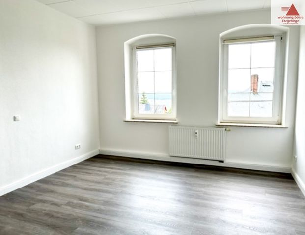 Modern sanierte 3-Raum-Wohnung in ruhiger zentrumsnaher Lage von Scheibenberg! - Photo 1