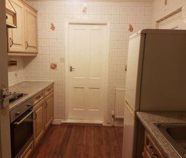 Lindsay Avenue, Wycombe, HP12 - Photo 4