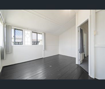 2/131 Woongarra Street, Bundaberg West, Qld 4670 - Photo 3