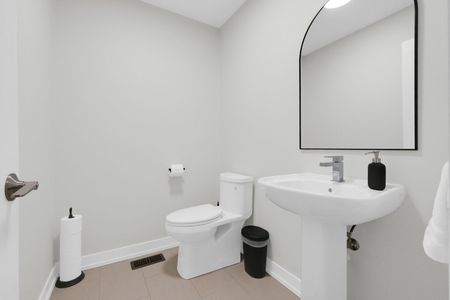 For Lease - 217 Salterton Circle, Vaughan, Ontario - Photo 2