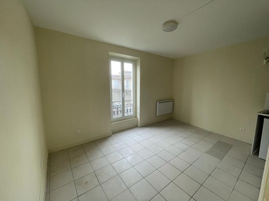 Location Appartement 2 pièces 26m² LA VARENNE ST HILAIRE 94210 - Photo 1
