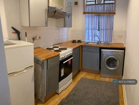 1 bedroom flat to rent - Photo 1