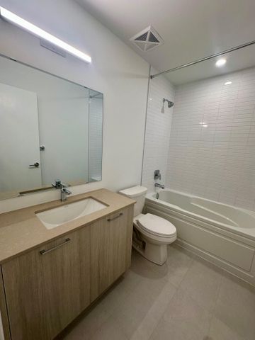 For Lease - 3250 Carding Mill Trail Unit# 501, Oakville, Ontario - Photo 3