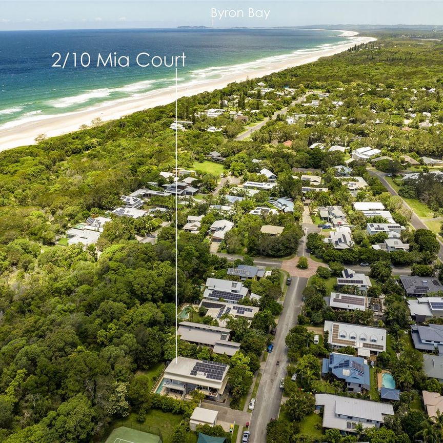 Luxury townhouse with pool beside beach - Photo 1