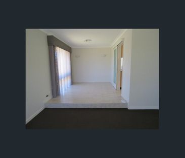 Spacious Comfort in Prime Karrinyup Location - Photo 4