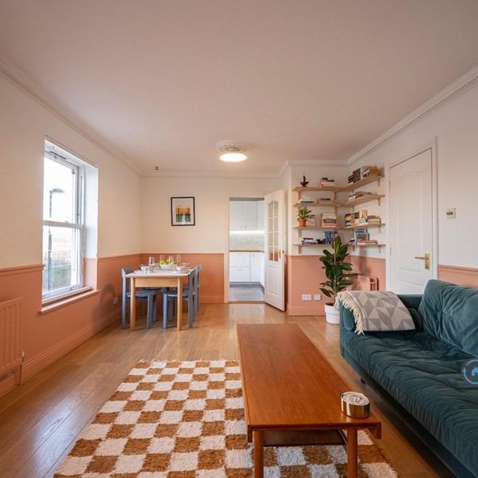 2 bedroom flat to rent - Photo 1