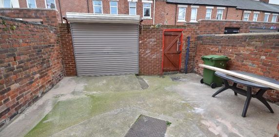 3 bedroom terraced house to rent - Photo 2