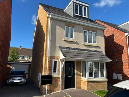 4 bedroom detached house to rent - Photo 4