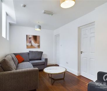 1 bedroom in a house share to rent - Photo 2