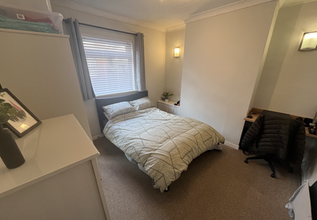 3 bedroom end of terrace house to rent - Photo 4