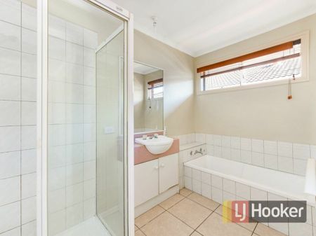 77 Strathaird Drive, Narre Warren South VIC - Photo 3