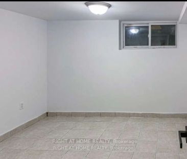157 Woodycrest Avenue N #Basement - Photo 4