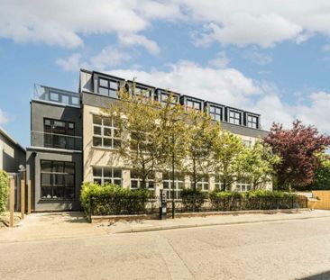 Victoria Villas, TW9, London - Photo 1