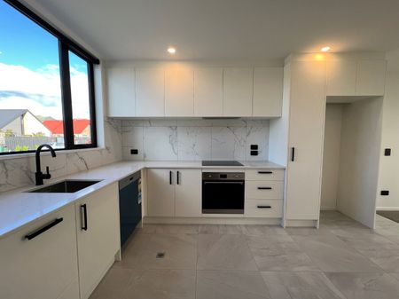 2/14 Rutherford Street, Woolston - Photo 4