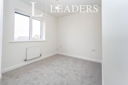 3 bedroom semi-detached house to rent - Photo 2