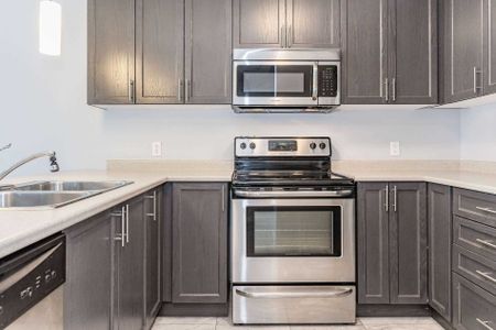 For Lease - 7 Lakefront Drive, Hamilton, Ontario - Photo 5