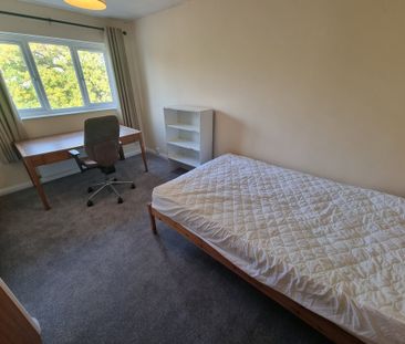 5 Bed Student Accommodation - Photo 4