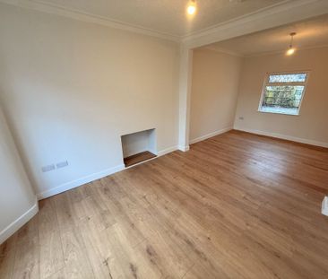 66 Connsbrook Avenue, Belfast BT4 1JW - Photo 4