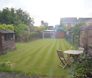 3 bedroom semi-detached house to rent - Photo 4