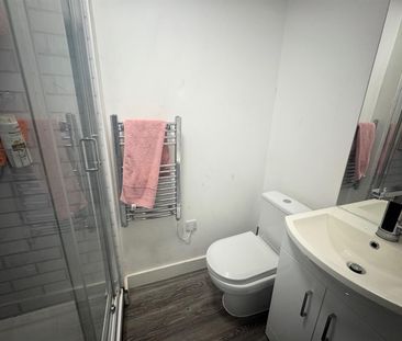 Caburn Road, Hove - Photo 1