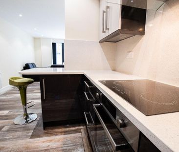 3 bedroom flat to rent - Photo 3