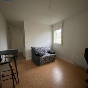Location Appartement 1 pièce 22m² NIORT 79000 - Photo 2