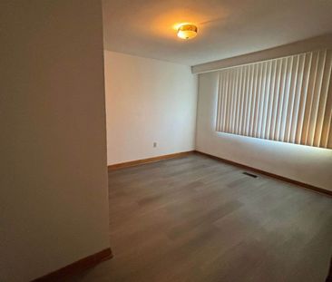 For Lease - 129 Ernest Avenue, Toronto, Ontario - Photo 3