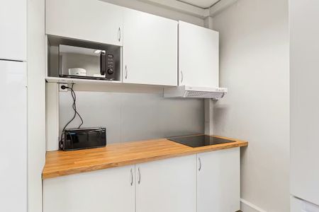 Avenida de Sidónio Pais, Lisbon, Lisbon 1050-215 - Photo 5