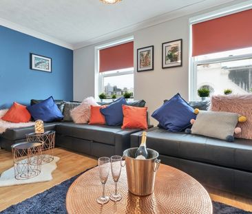 3 Bed Terraced House, Bristol Road, BN2 - Photo 2
