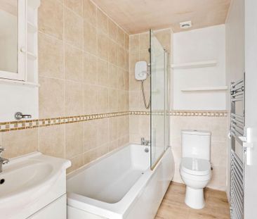 2 bedroom semi-detached house to rent - Photo 5