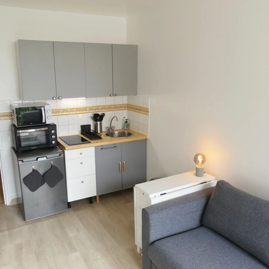 Location Appartement 1 pièce 15m² BOULOGNE BILLANCOURT 92100 - Photo 1