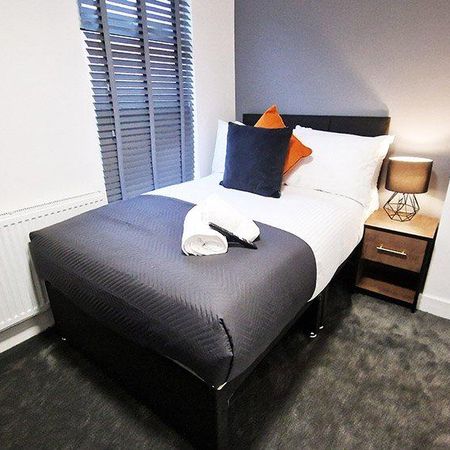 1 bedroom in a house share to rent - Photo 4