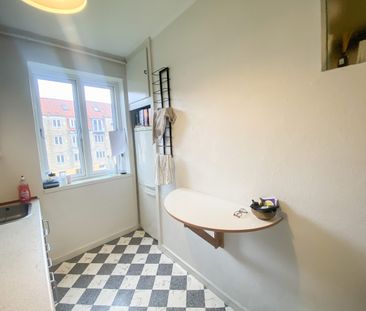 Dejlig og rummelig 2-værelses lejlighed i øgadekvarteret - Photo 5