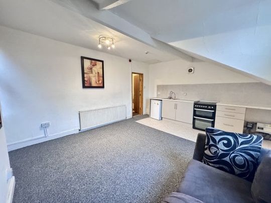 Charnwood Grove, Nottingham, NG2 - Photo 1