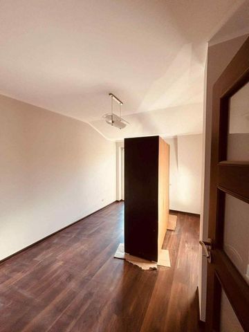 Duże dwupoziomowe mieszkanie 76.1 m² - Zdjęcie 2