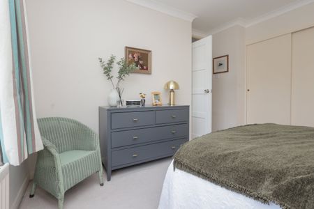 3 bed terraced house to rent in Wedgwood Drive, Lilliput, BH14 - Photo 4