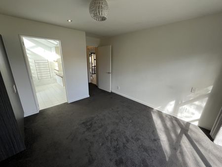 Lake Hayes home with views - Photo 4