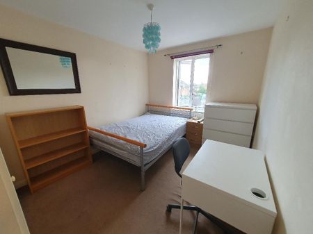 Hazel Grove, Bristol - Photo 2