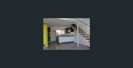 Modern Townhouse Living at Mermaid Beach - Photo 2